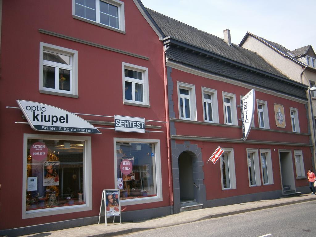 Ferienwohnung Am Nuerburgring 2.Og Adenau Exteriér fotografie